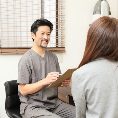 二宮町　腰の痛み　治療風景